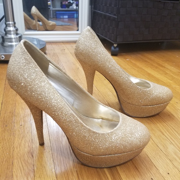Bonniebel Gold Sparkle Pumps - Picture 1 of 5